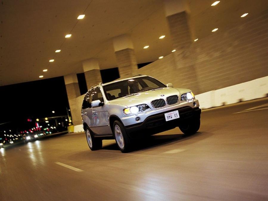  BMW X5 4.4i 2000 года  (US) (фото 8 из 9)